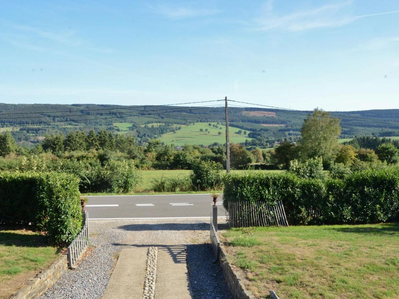 Gorgeous Holiday Home In Stoumont With Garden Exterior foto