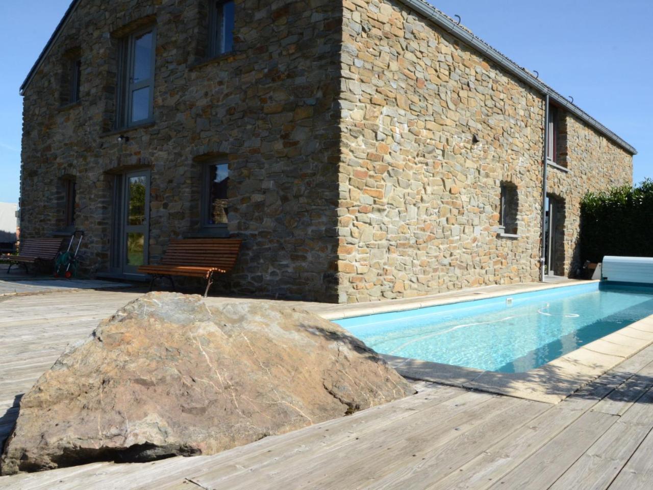 Gorgeous Holiday Home In Stoumont With Garden Exterior foto